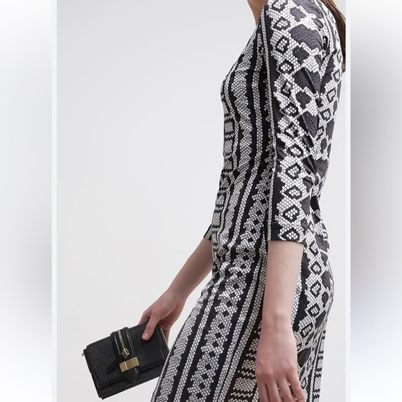 Just Cavalli Monochrome Geometric Long Sleeve Dress size 44/12 - Picture 10 of 10